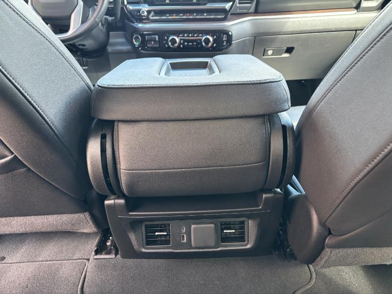 GMC Sierra 1500 SLT Crew Cab 2WD 2025