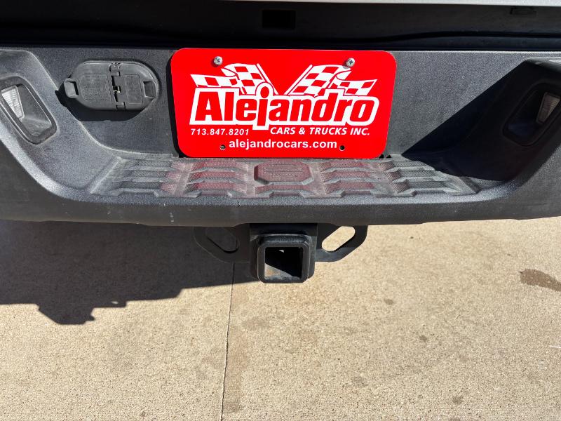 Toyota Tacoma SR5 Double Cab Long Bed V6 6AT 2WD 2017