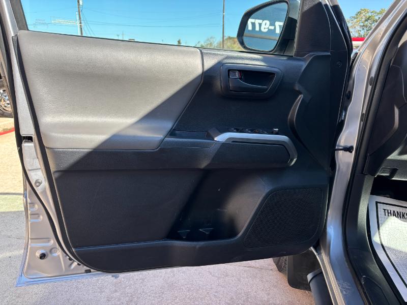 Toyota Tacoma SR5 Double Cab Long Bed V6 6AT 2WD 2017