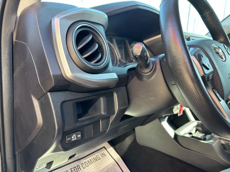 Toyota Tacoma SR5 Double Cab Long Bed V6 6AT 2WD 2017