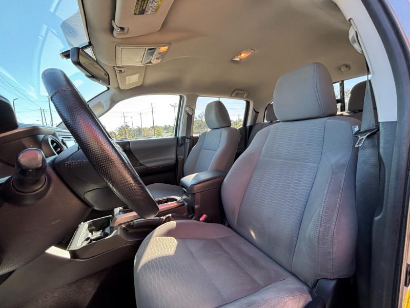 Toyota Tacoma SR5 Double Cab Long Bed V6 6AT 2WD 2017