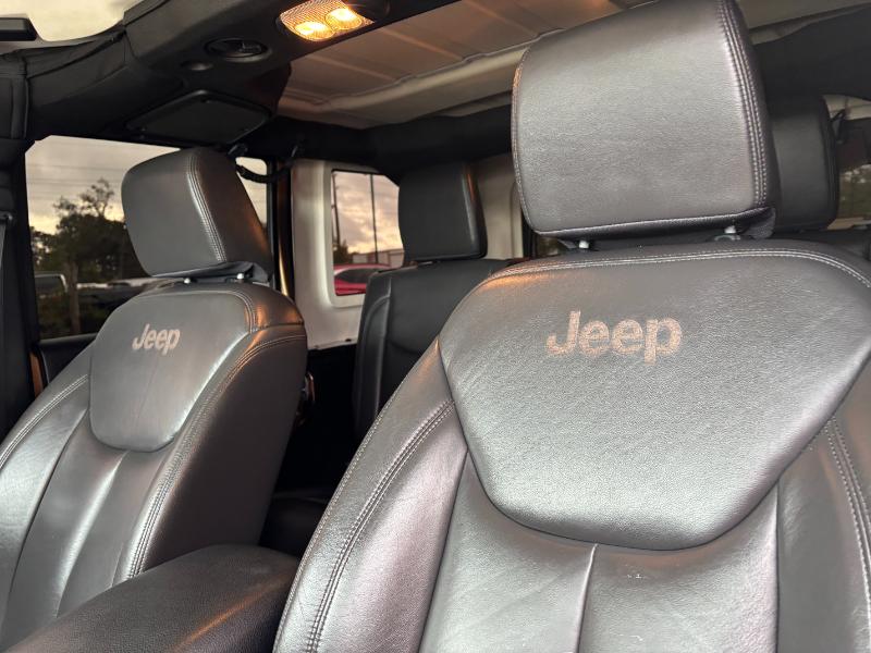Jeep Wrangler Unlimited Rubicon 4WD 2015