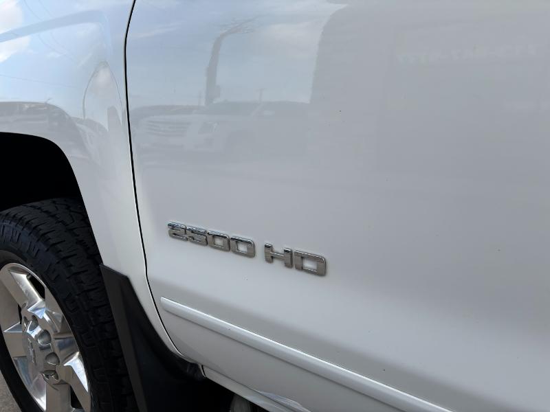 Chevrolet Silverado 2500HD LT Crew Cab 2WD 2016