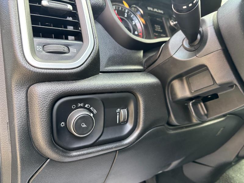 RAM 2500 Tradesman Crew Cab SWB 4WD 2022