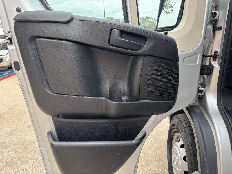 RAM Promaster 1500 Low Roof Tradesman 136-in. WB 2016