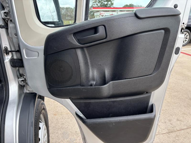 RAM Promaster 1500 Low Roof Tradesman 136-in. WB 2016