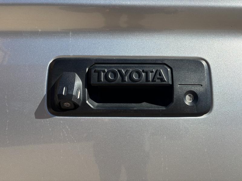 Toyota Tundra SR5 5.7L V8 CrewMax 2WD 2015