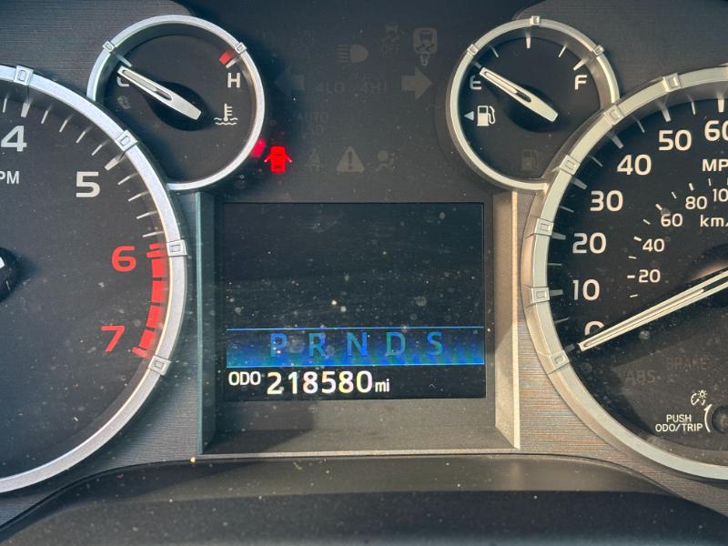 Toyota Tundra SR5 5.7L V8 CrewMax 2WD 2015