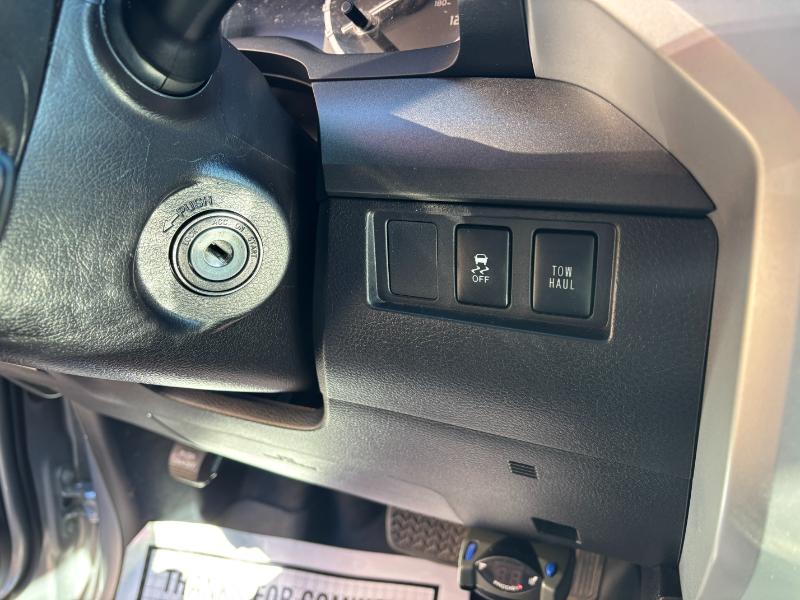 Toyota Tundra SR5 5.7L V8 CrewMax 2WD 2015