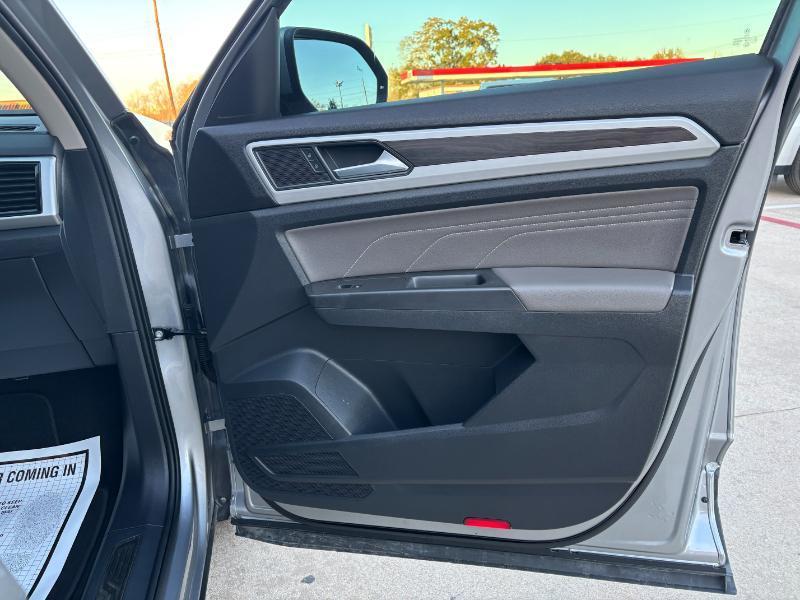 Volkswagen Atlas V6 SE w/Technology 2022