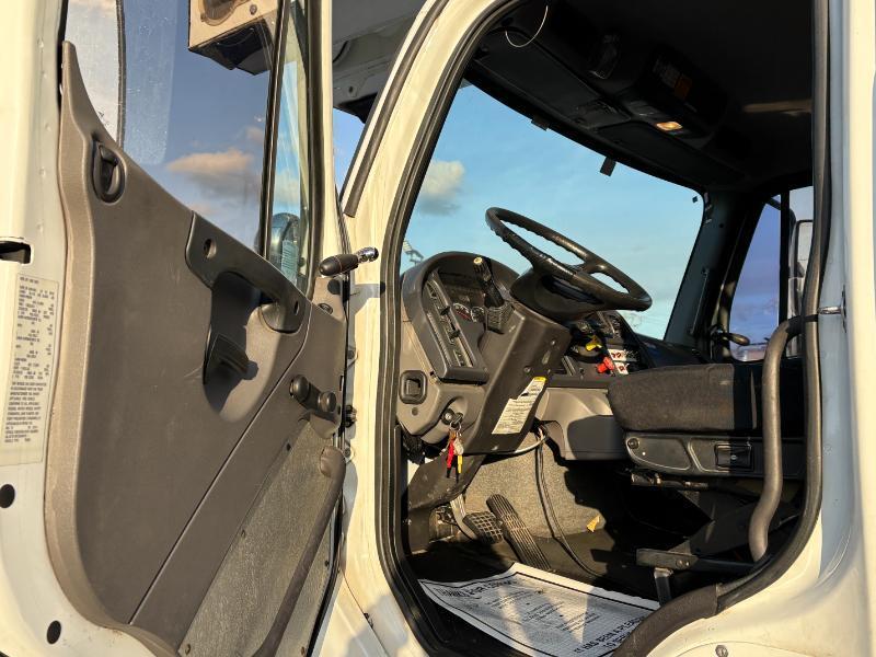 Freightliner M2 Medium Duty  2015