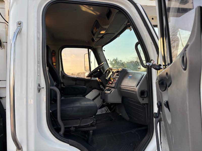 Freightliner M2 Medium Duty  2015