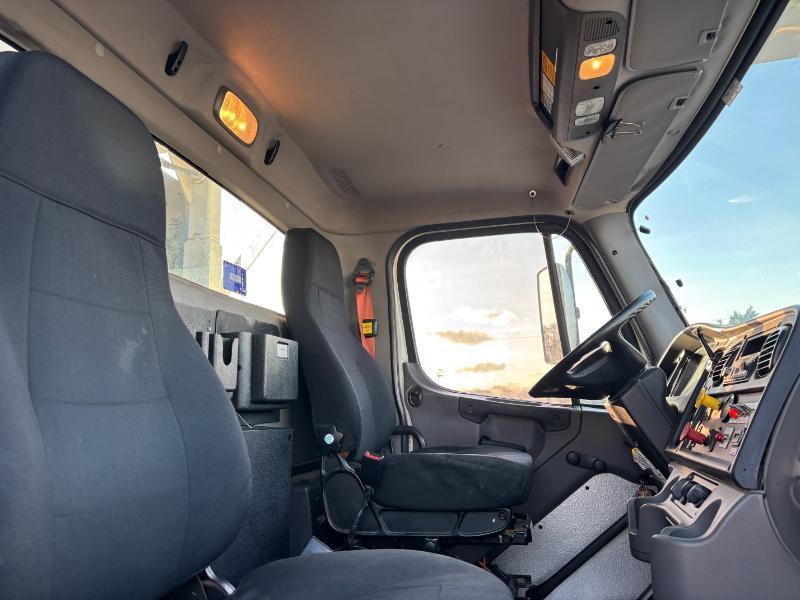 Freightliner M2 Medium Duty  2015