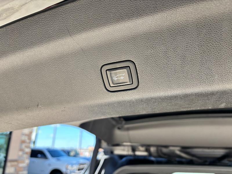 GMC Yukon SLT 2WD 2021