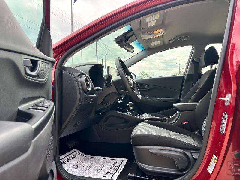 Hyundai Kona SE 2023