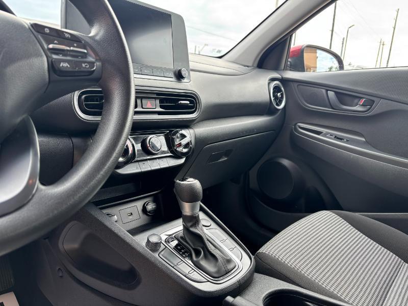 Hyundai Kona SE 2023