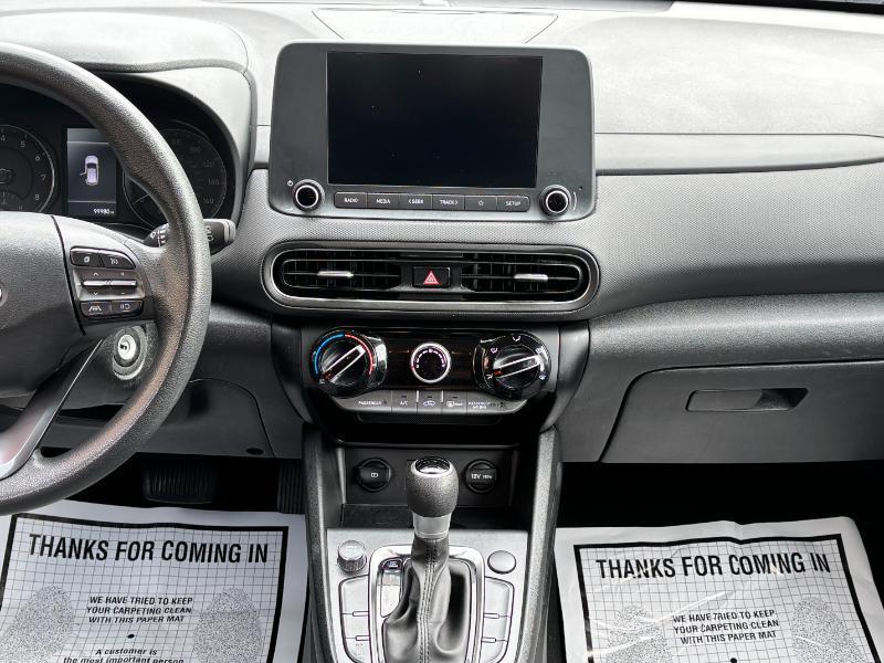 Hyundai Kona SE 2023