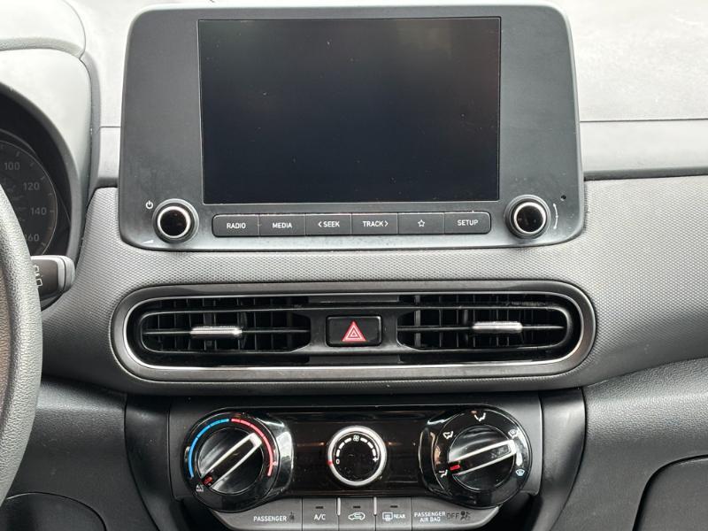 Hyundai Kona SE 2023