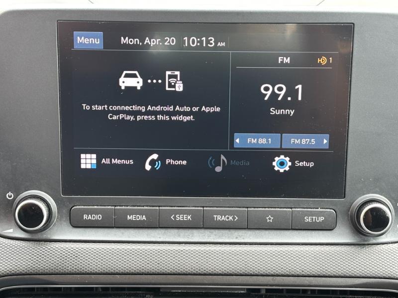 Hyundai Kona SE 2023