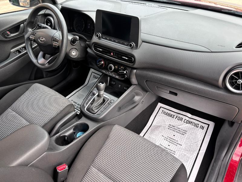 Hyundai Kona SE 2023