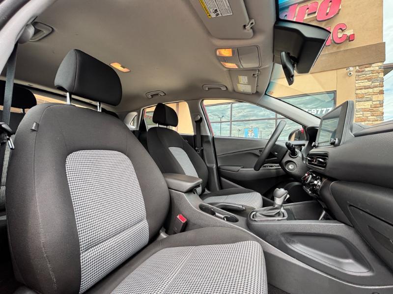 Hyundai Kona SE 2023