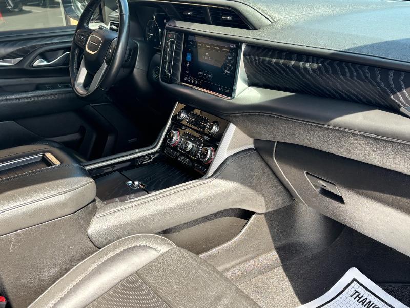 GMC Yukon XL Denali 4WD 2021