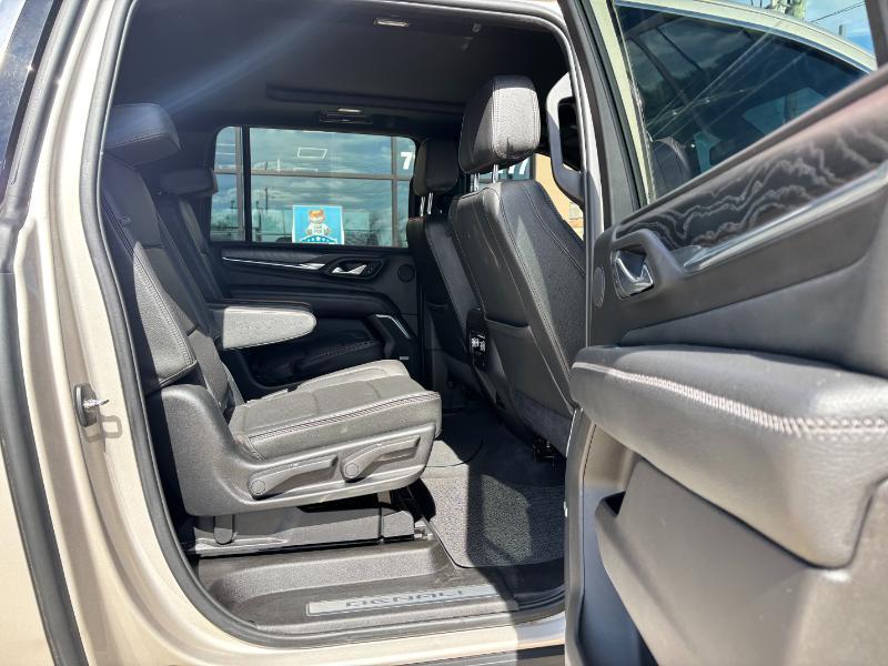 GMC Yukon XL Denali 4WD 2021
