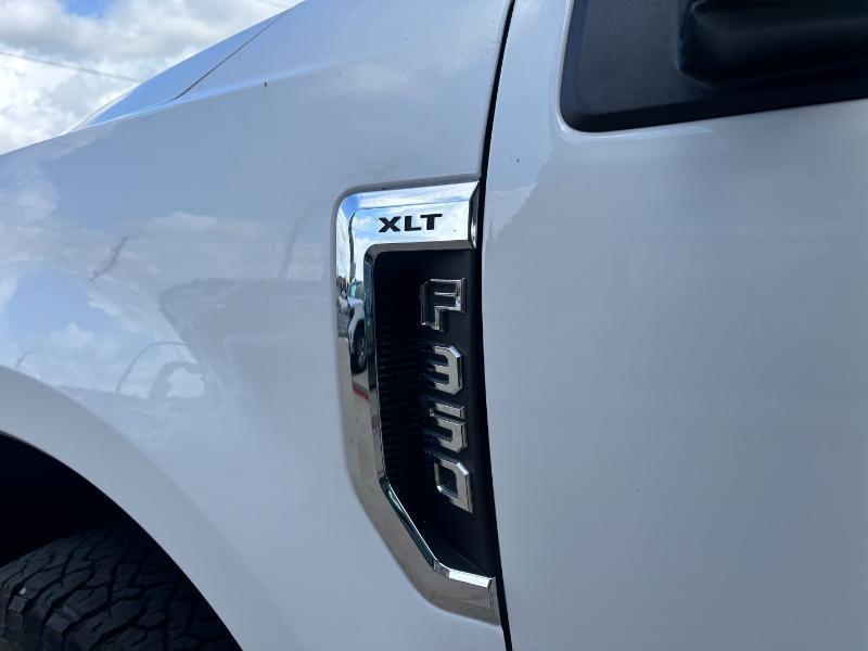 Ford F-350 SD XLT Crew Cab Long Bed DRW 4WD 2022