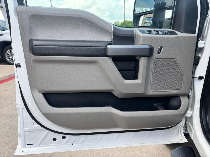 Ford F-350 SD XLT Crew Cab Long Bed DRW 4WD 2022