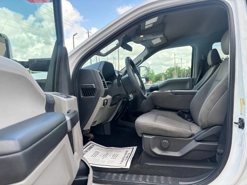Ford F-350 SD XLT Crew Cab Long Bed DRW 4WD 2022
