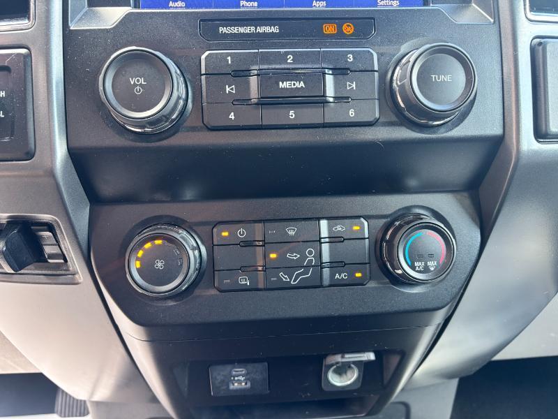 Ford F-350 SD XLT Crew Cab Long Bed DRW 4WD 2022