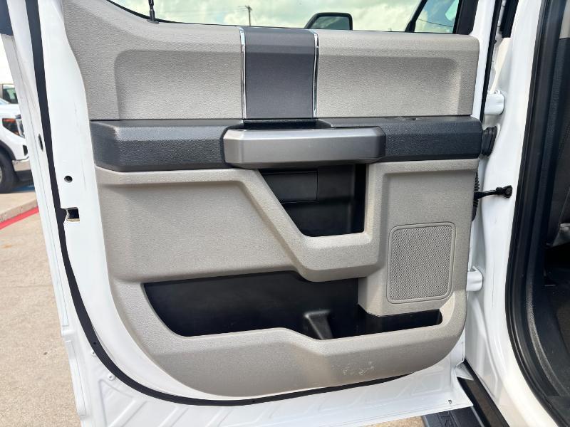 Ford F-350 SD XLT Crew Cab Long Bed DRW 4WD 2022