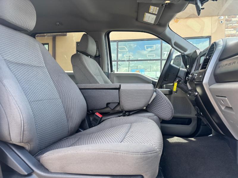 Ford F-350 SD XLT Crew Cab Long Bed DRW 4WD 2022