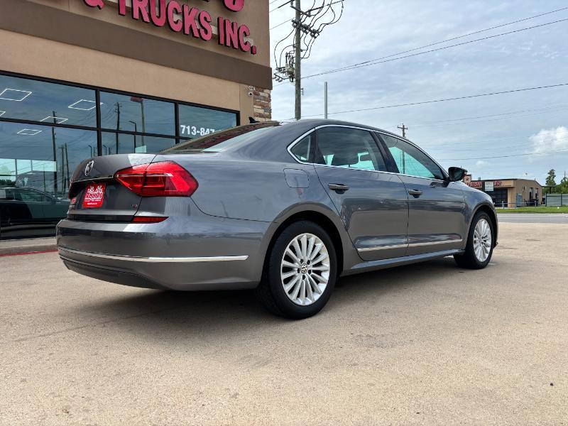 Volkswagen Passat SE 6A 2016