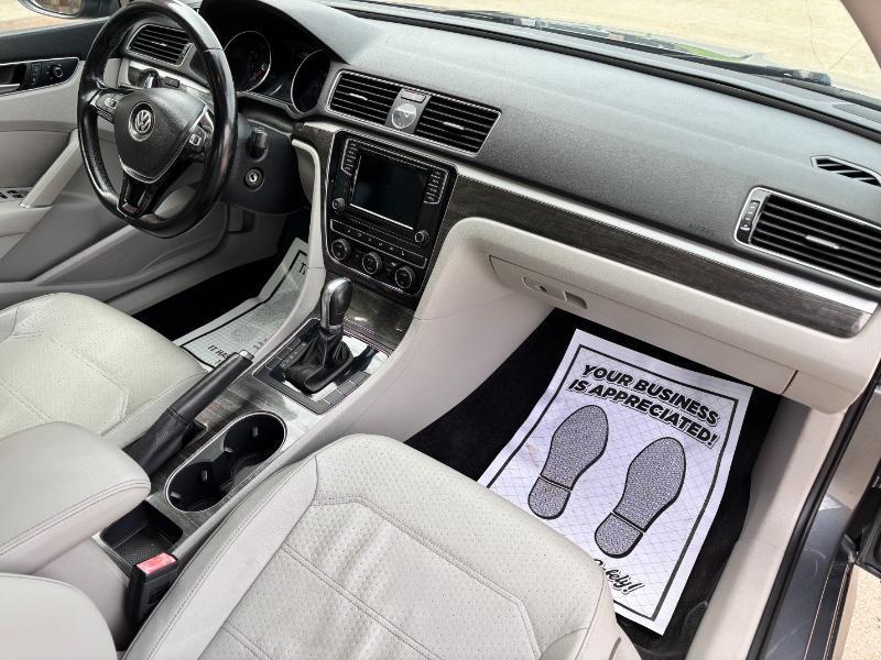 Volkswagen Passat SE 6A 2016