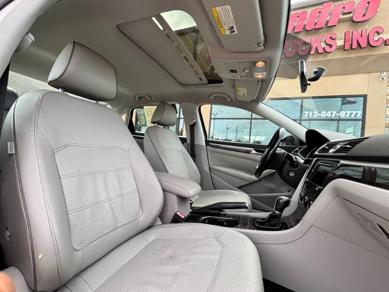 Volkswagen Passat SE 6A 2016