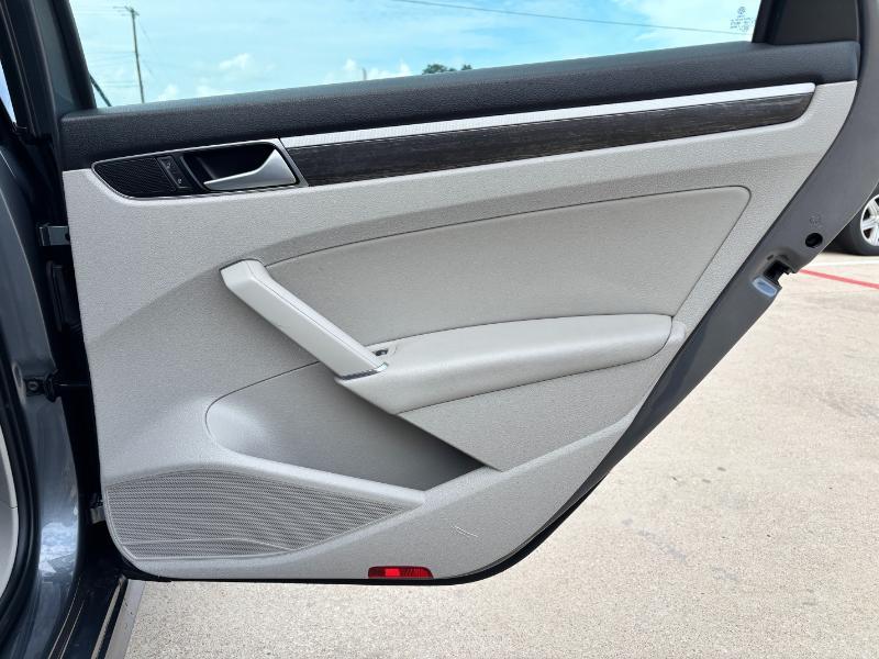 Volkswagen Passat SE 6A 2016