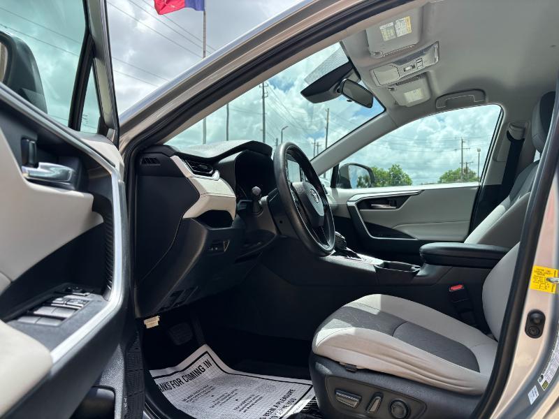 Toyota RAV4 XLE 2020