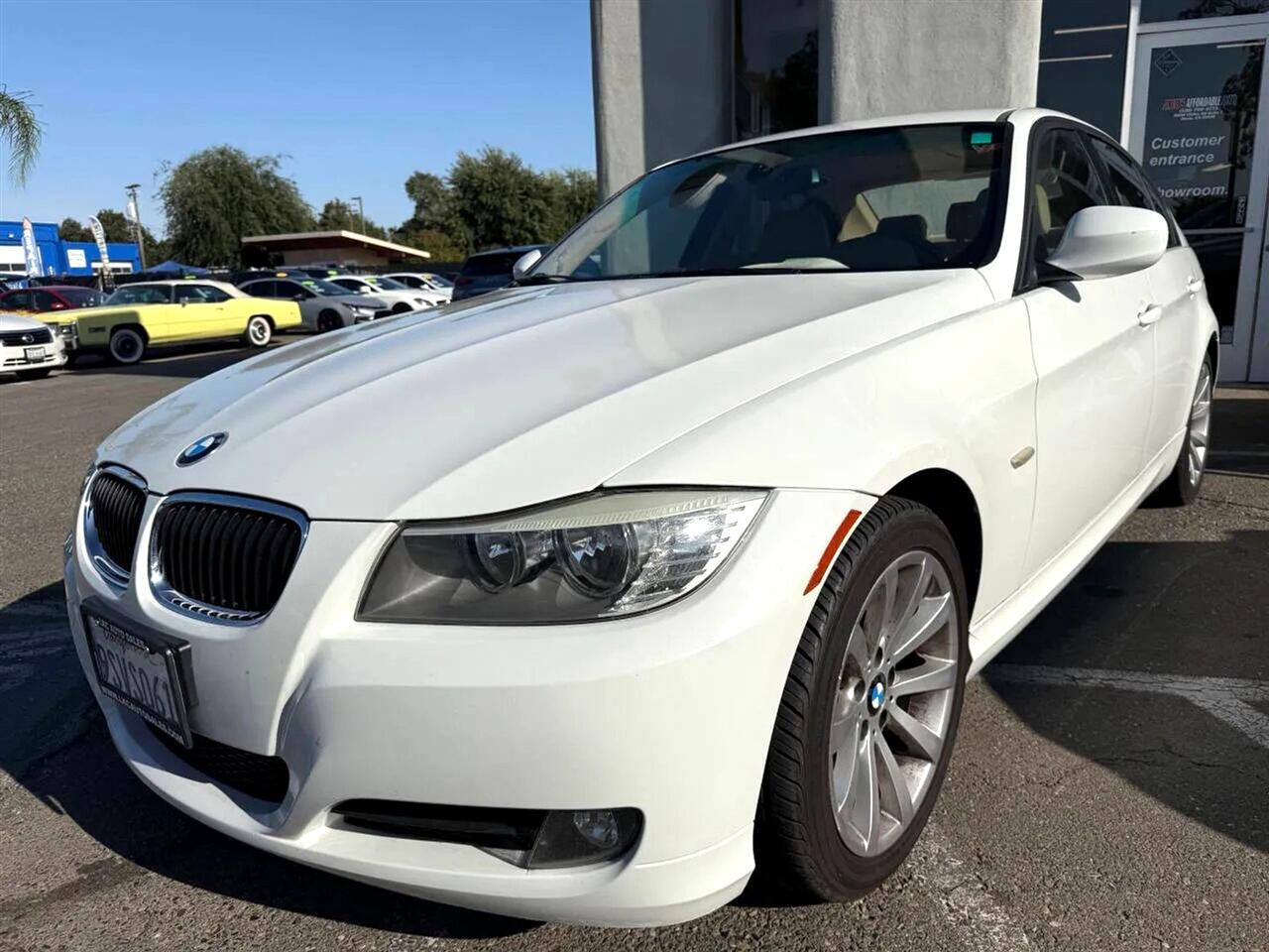 2011 BMW 3-Series 328i Sedan 4D