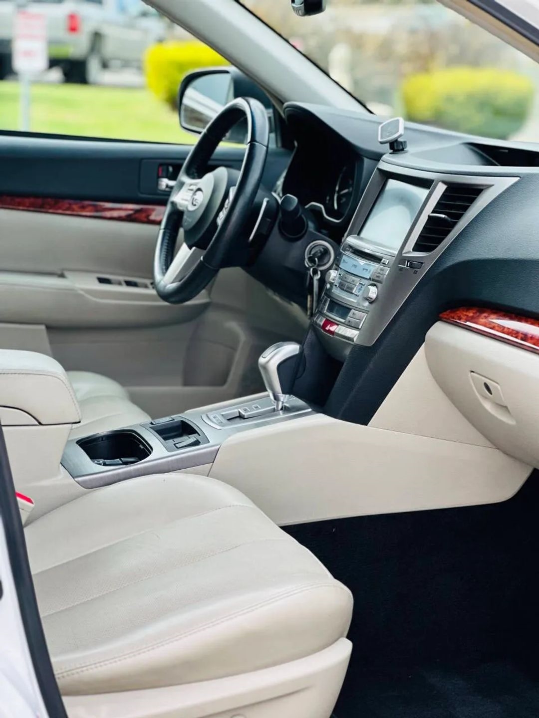 Subaru Outback  2011 Subaru Outback  2011