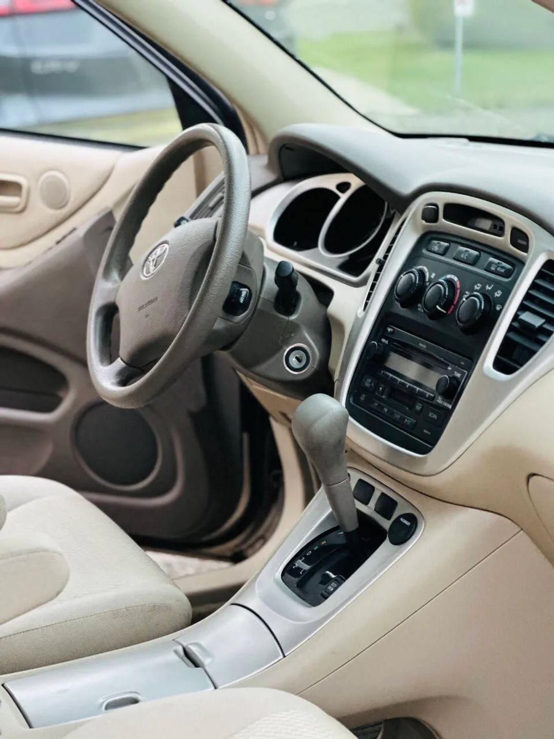 Toyota Highlander  2005