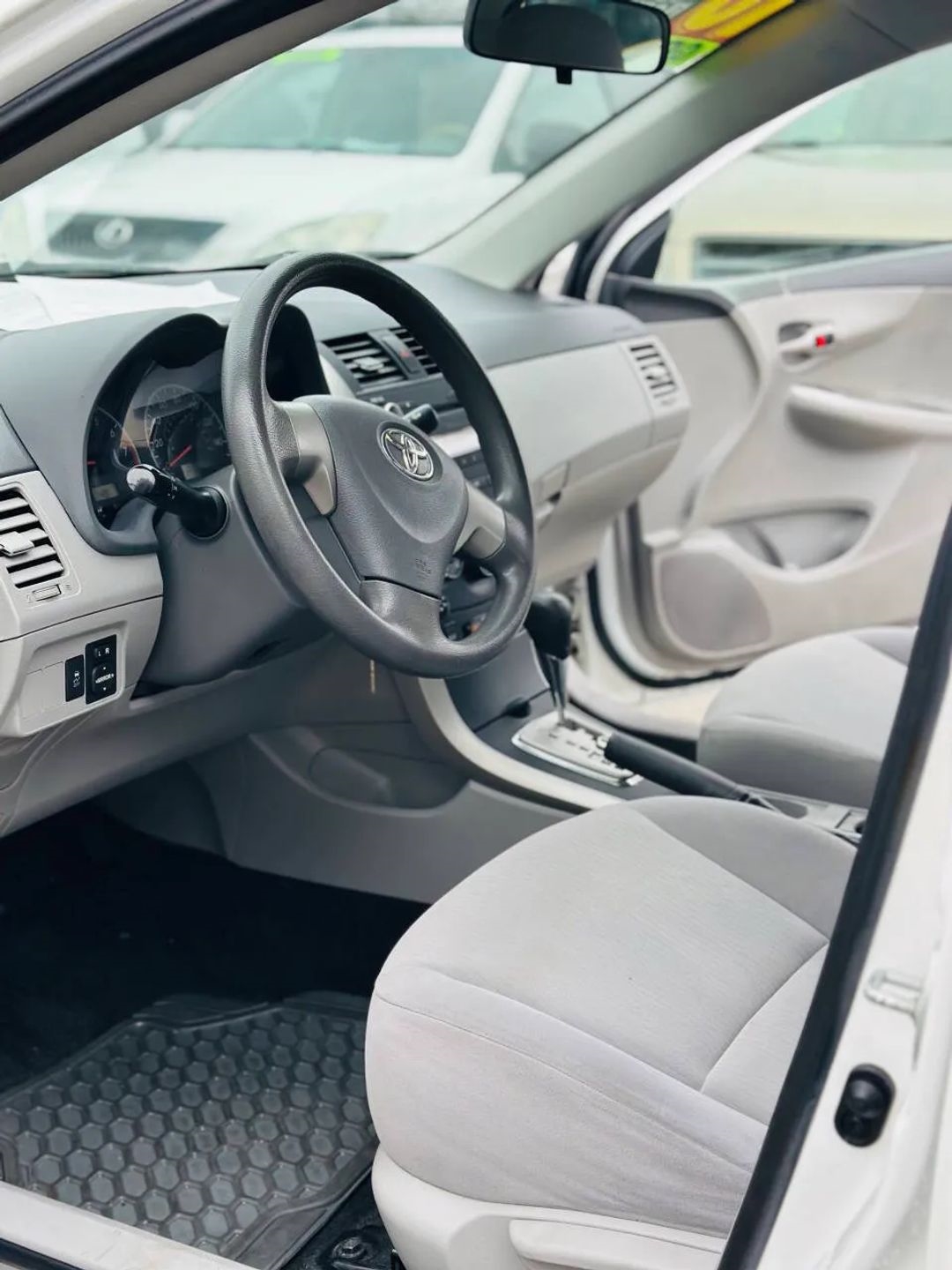 Toyota Corolla  2010