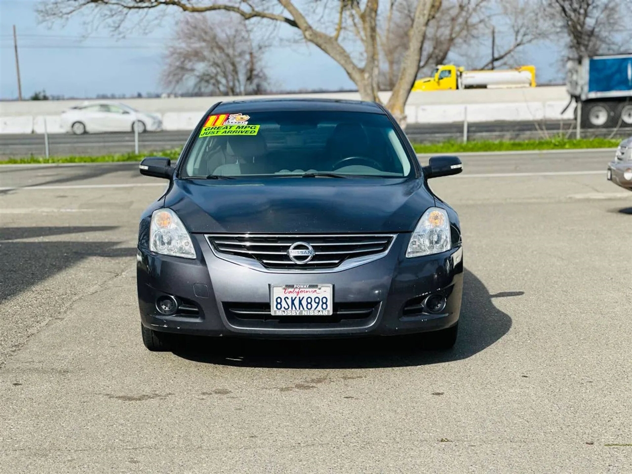 Nissan Altima  2011