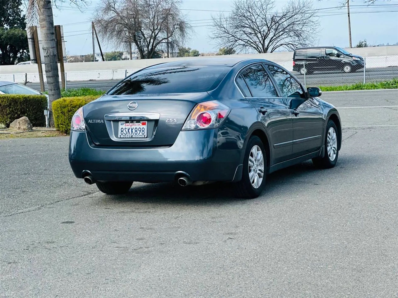 Nissan Altima  2011