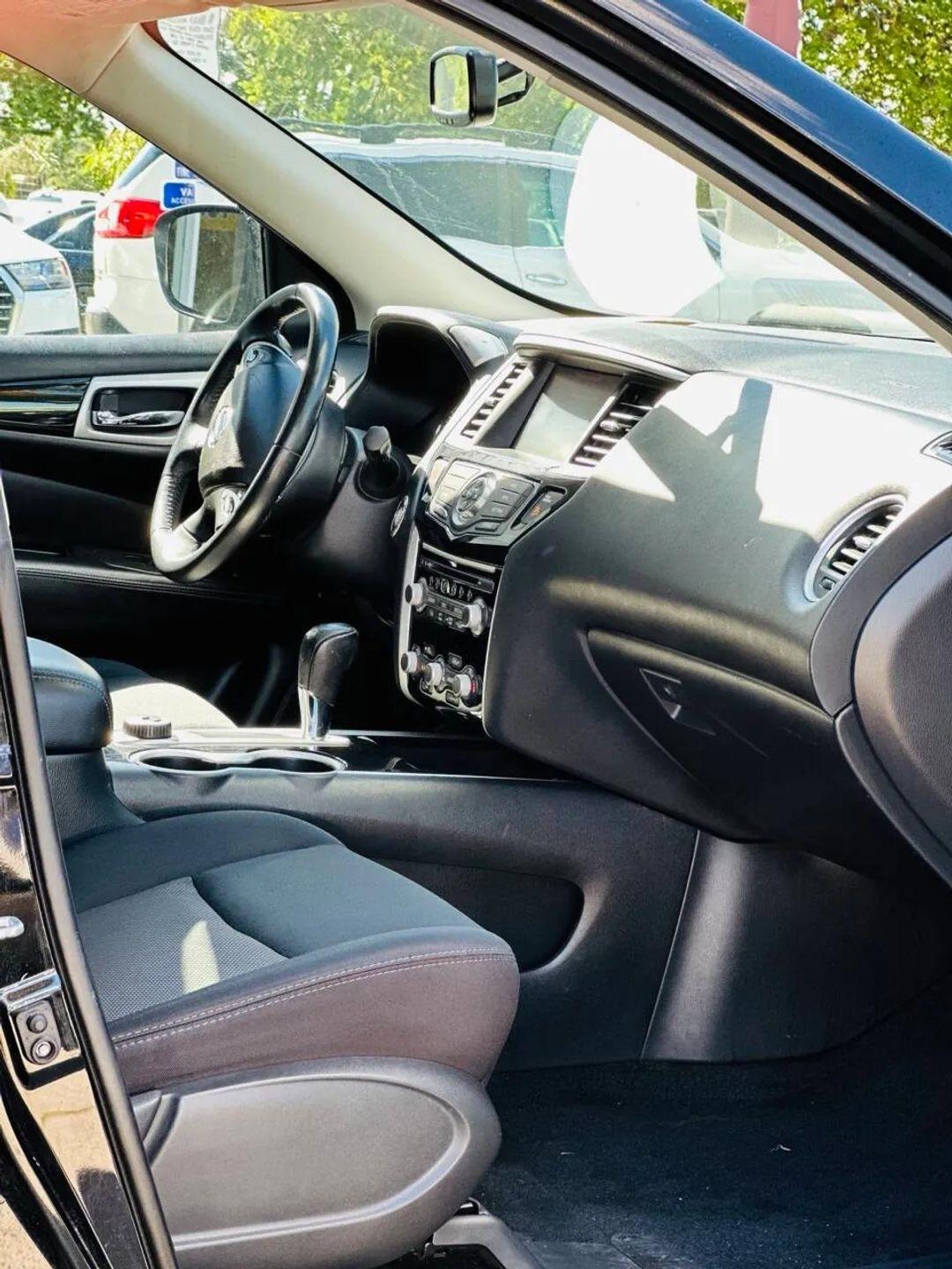 Nissan Pathfinder  2018