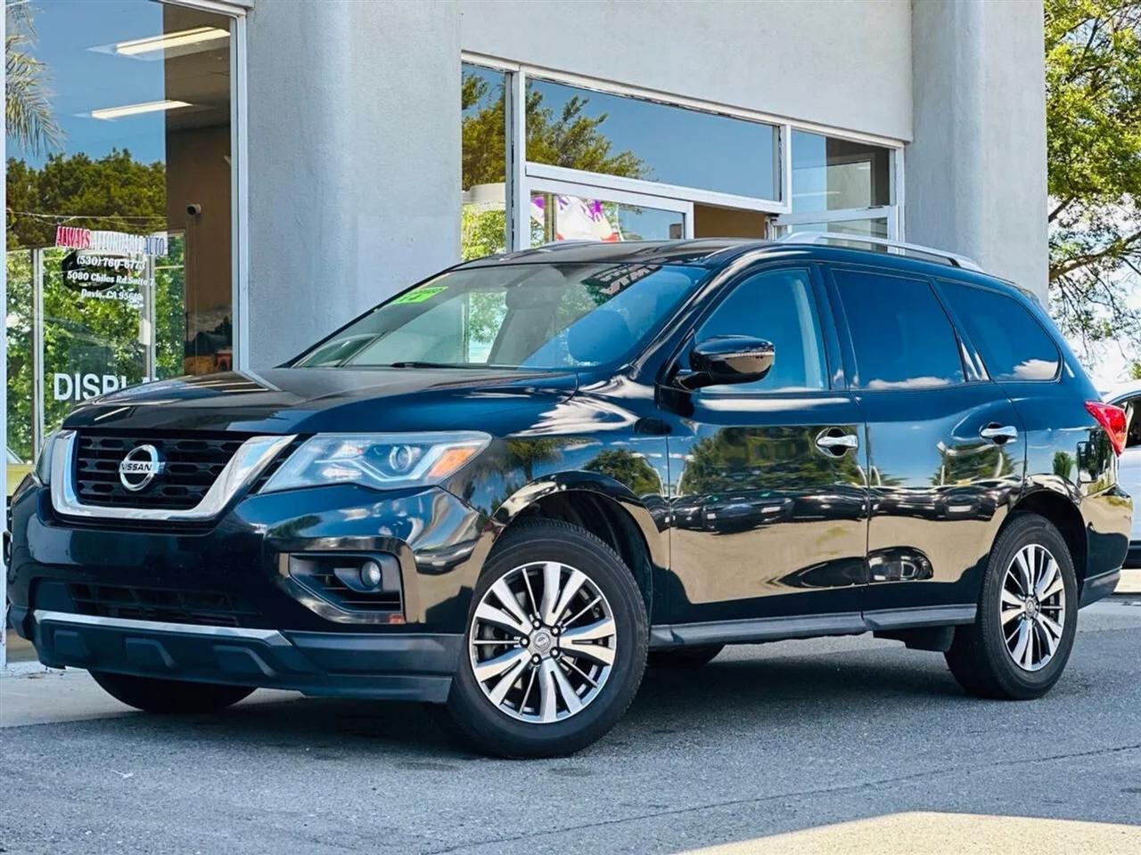 2018 Nissan Pathfinder SV Sport Utility 4D