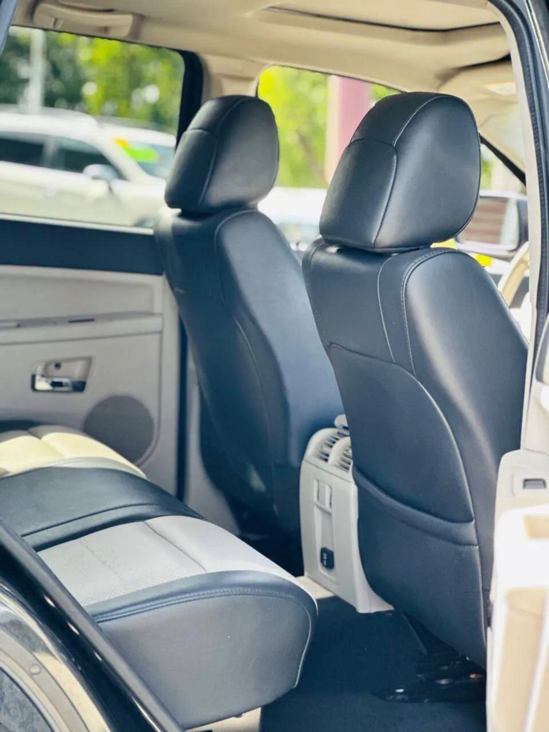 Jeep Grand Cherokee  2008