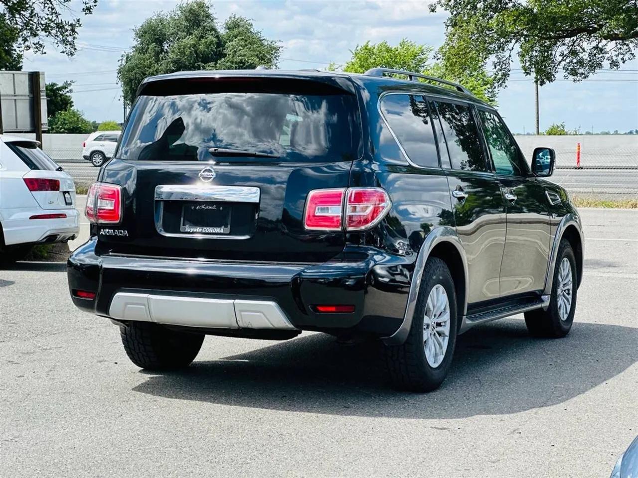 Nissan Armada  2017