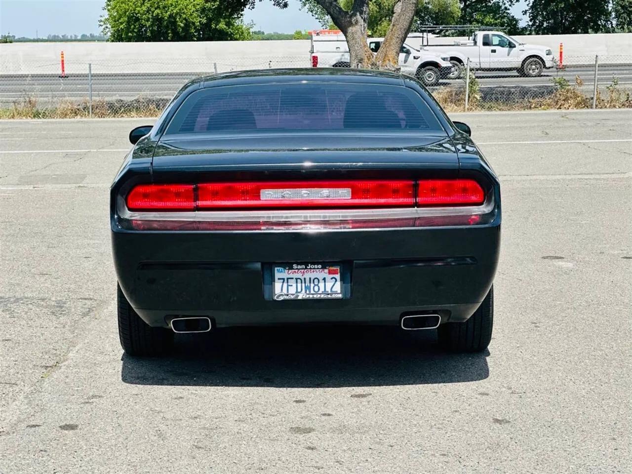 Dodge Challenger  2014