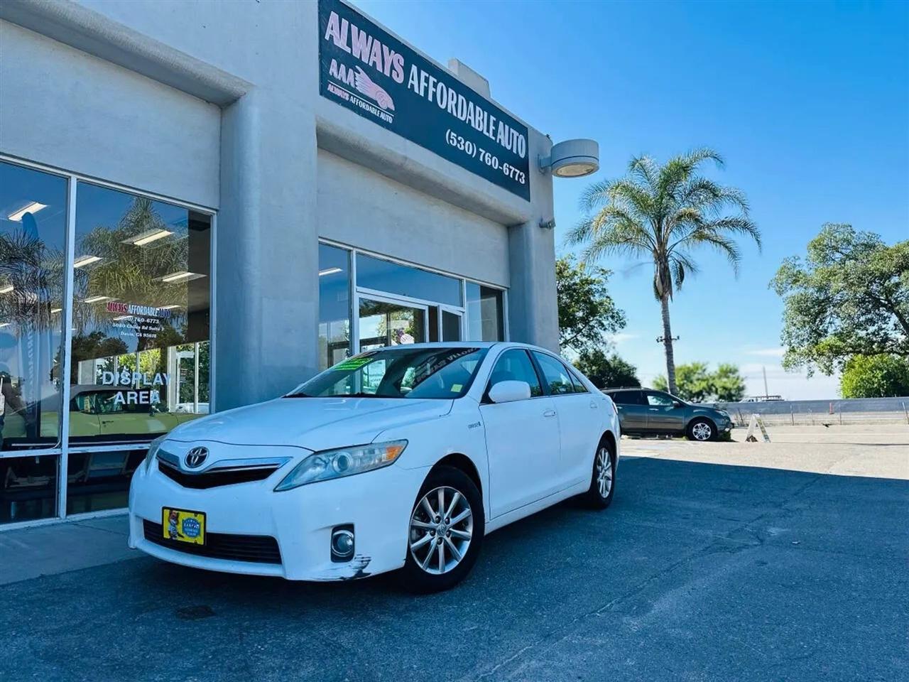 Toyota Camry Hybrid  2011